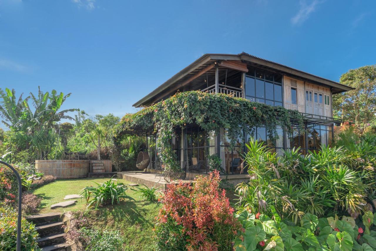 Kayukopi Villa Munduk  Exterior photo