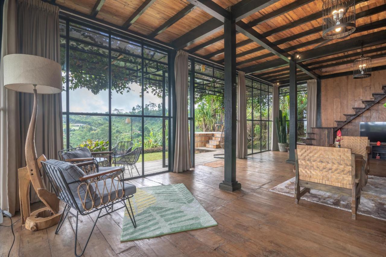 Kayukopi Villa Munduk  Exterior photo