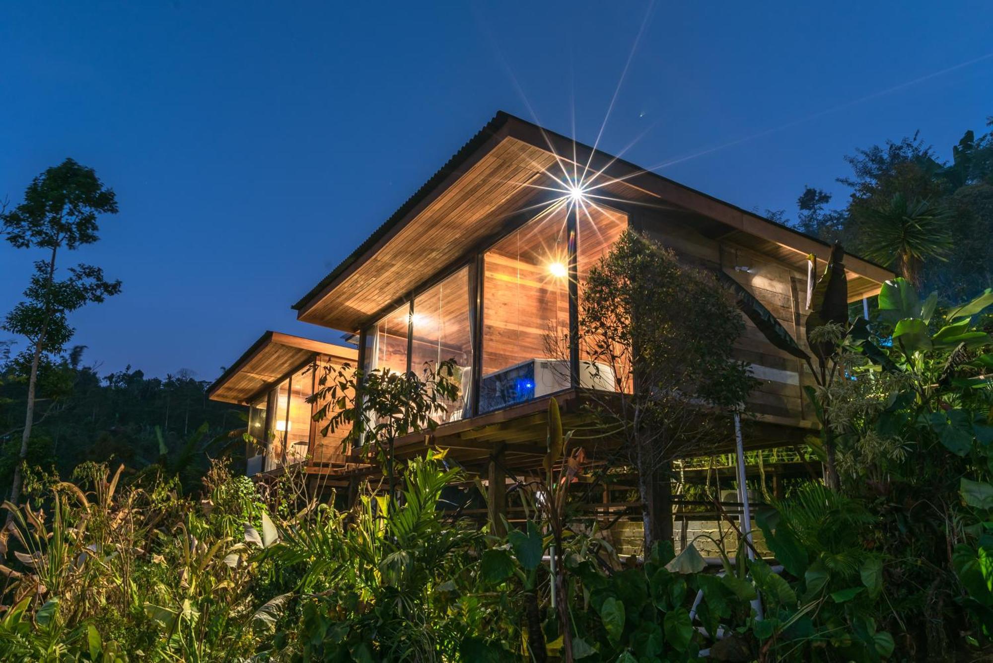 Kayukopi Villa Munduk  Exterior photo